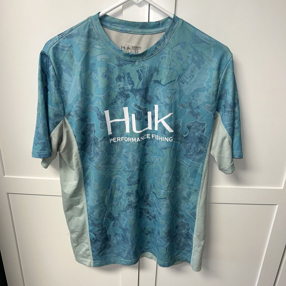 Huk Fishing‎ Shirt Mens Size Medium Blue Tie Dye Short Sleeve Performance